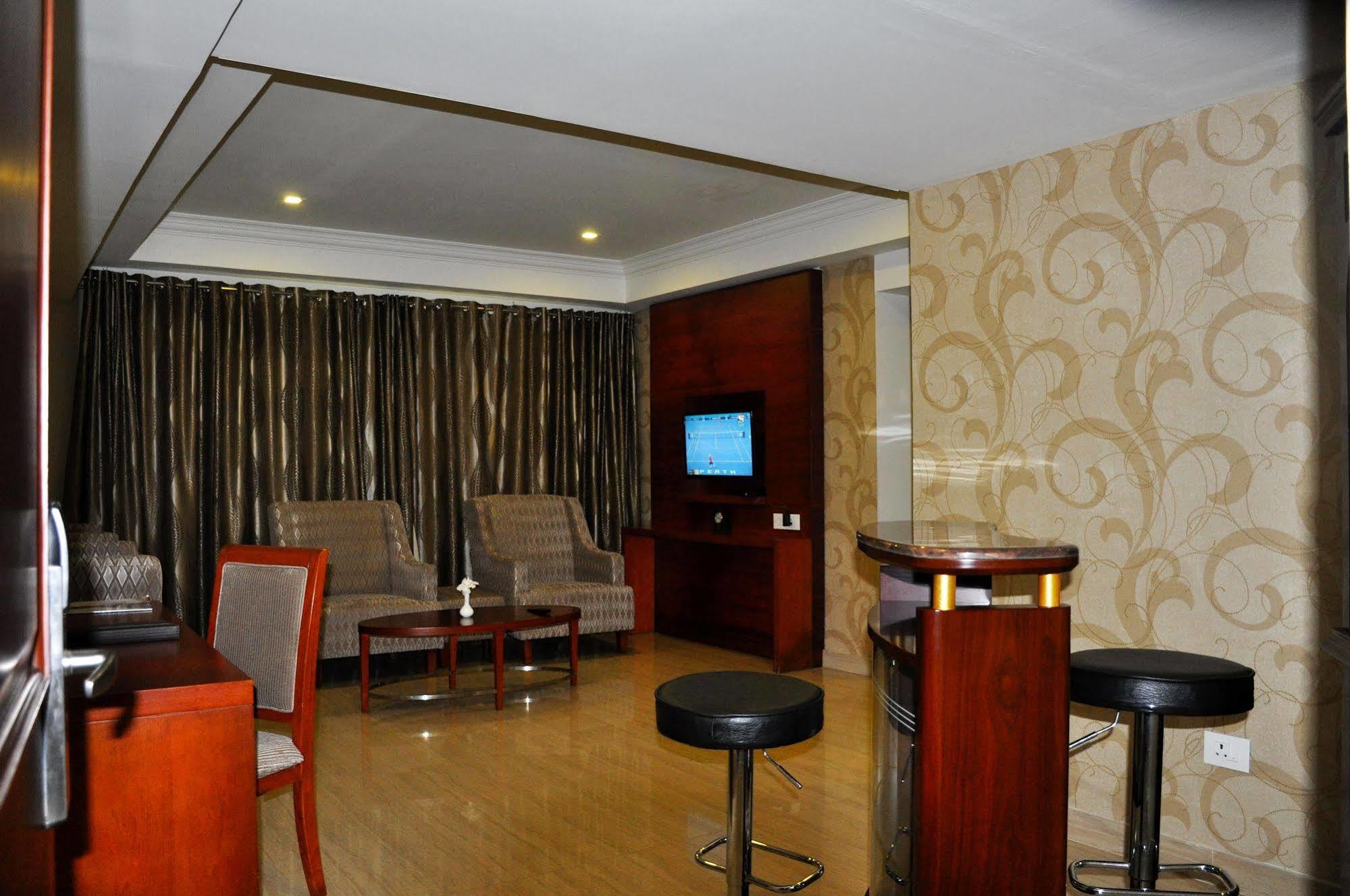 Lake Palace Trivandrum Vettutura Экстерьер фото